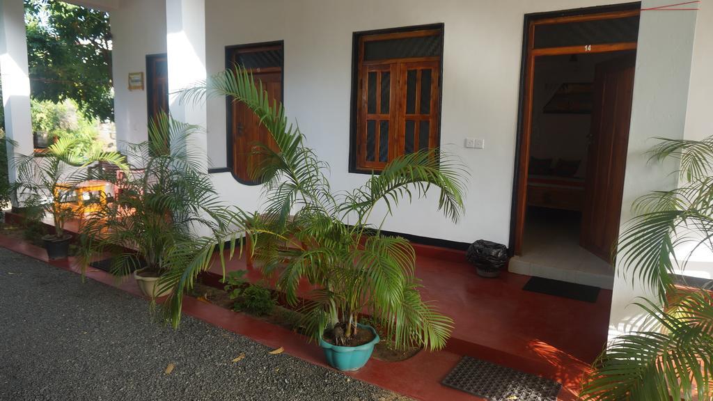 ZIMBAY Guest House Baie d'Arugam Extérieur photo