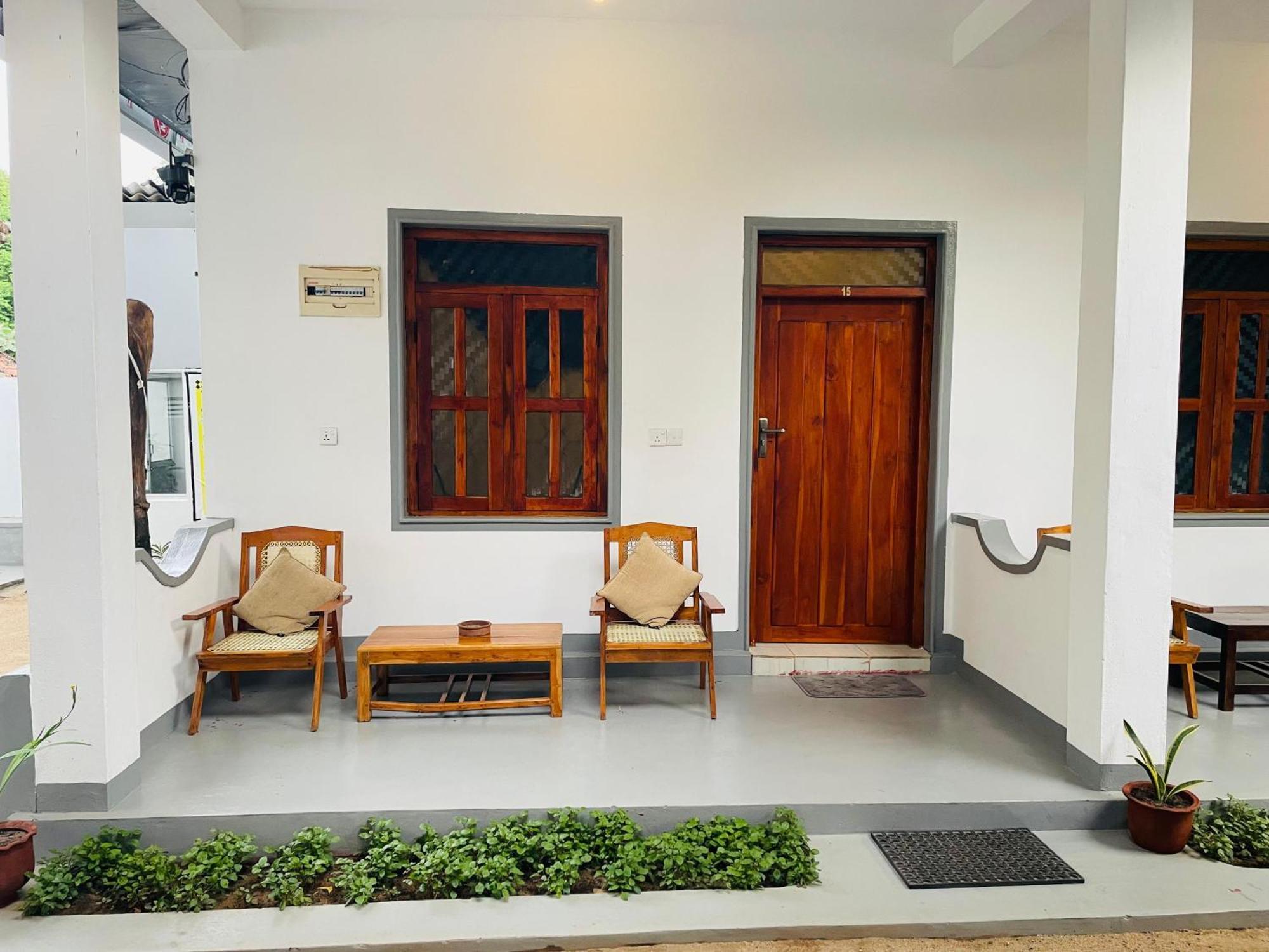 ZIMBAY Guest House Baie d'Arugam Extérieur photo
