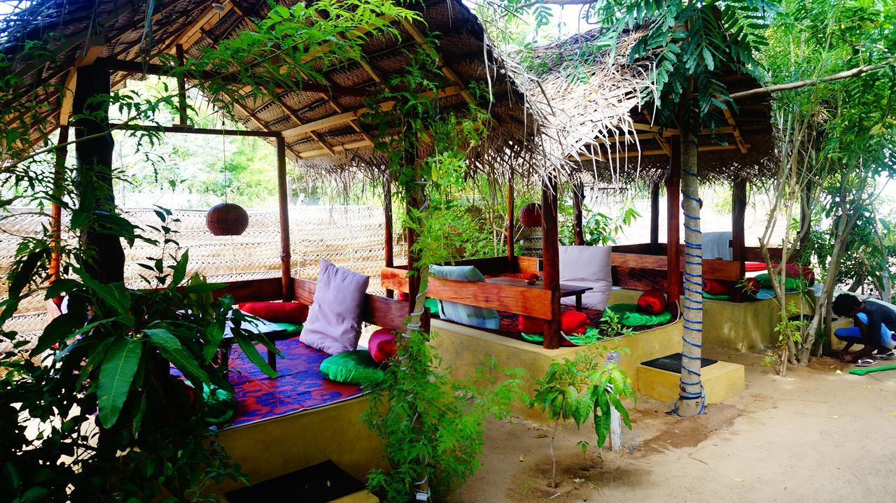 ZIMBAY Guest House Baie d'Arugam Extérieur photo